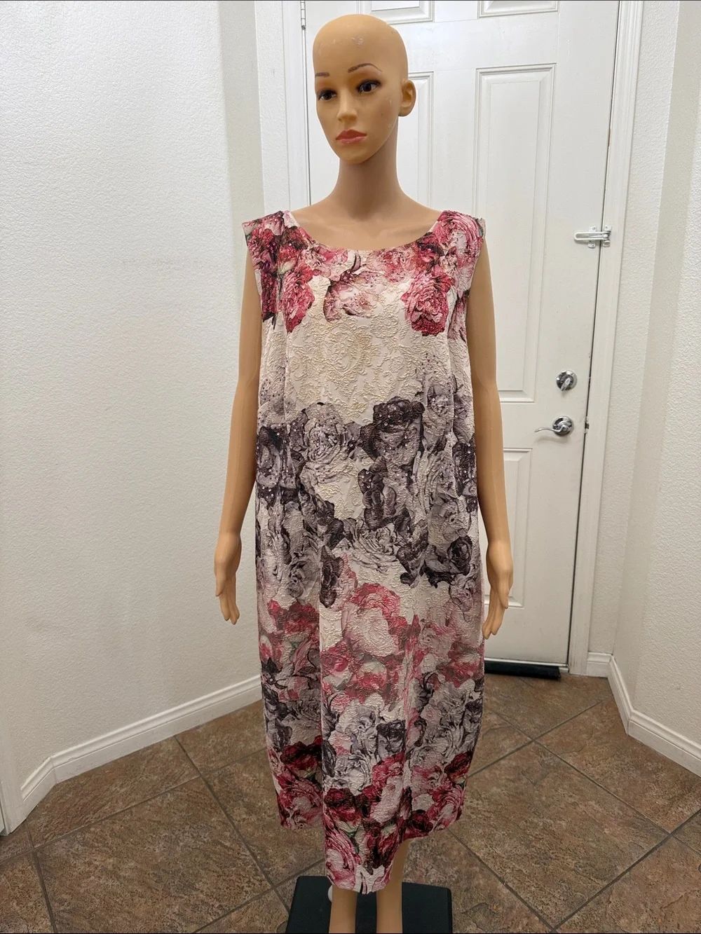 Adrianna Papell Metallic Sequined Rose Floral Scoop Neck Sleeveless Dress Sz 22W